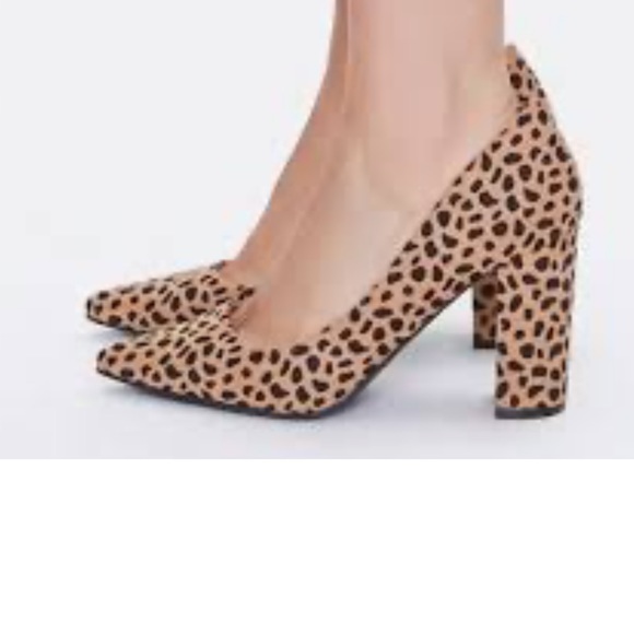 Cheetah print Bamboo block heels in size 8. Brand new without box. - Picture 8 of 8